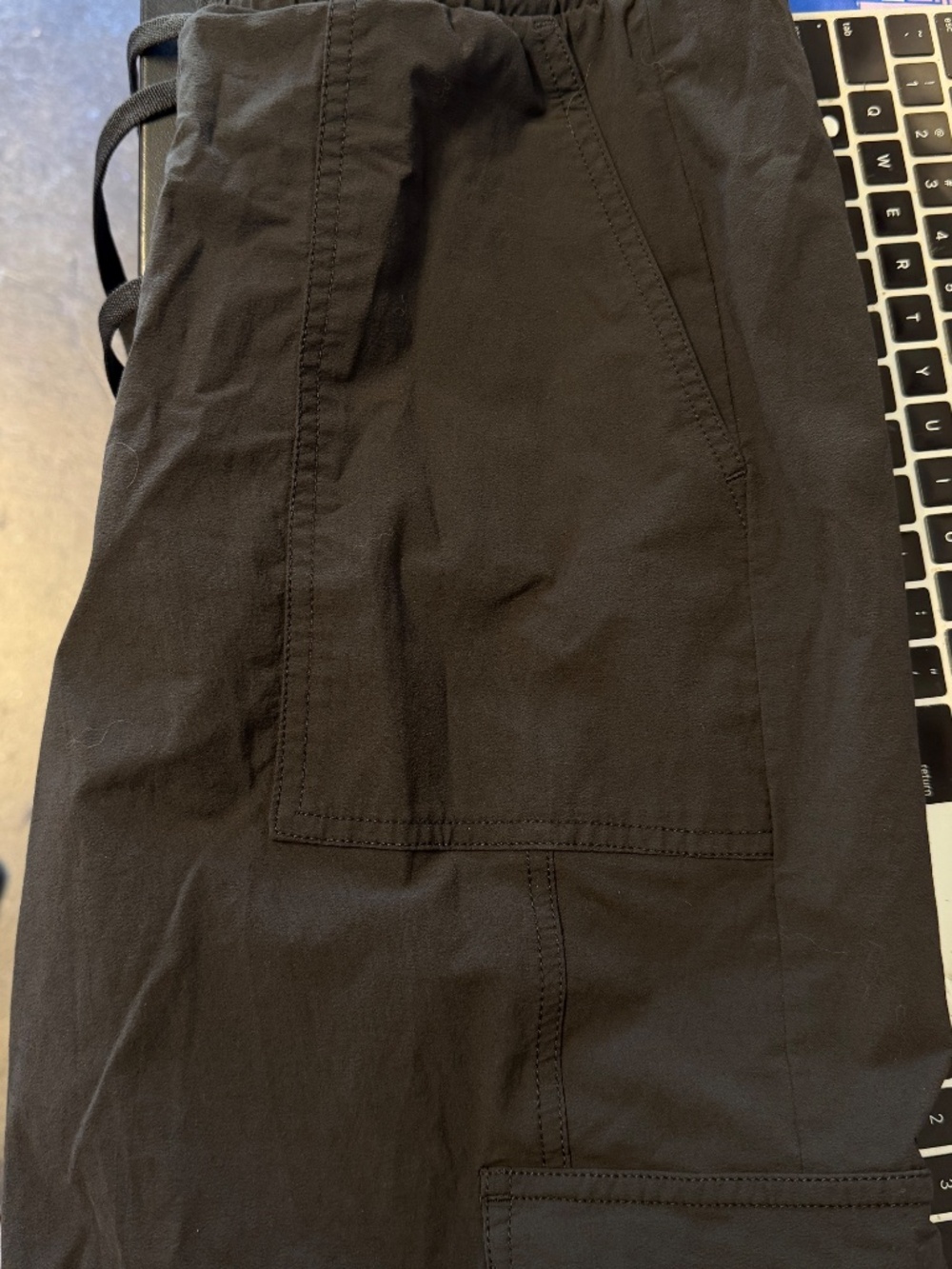 Calia by Carrie Underwood Journey Cargo Balloon Bungee Pants - Picture 4 of 4
